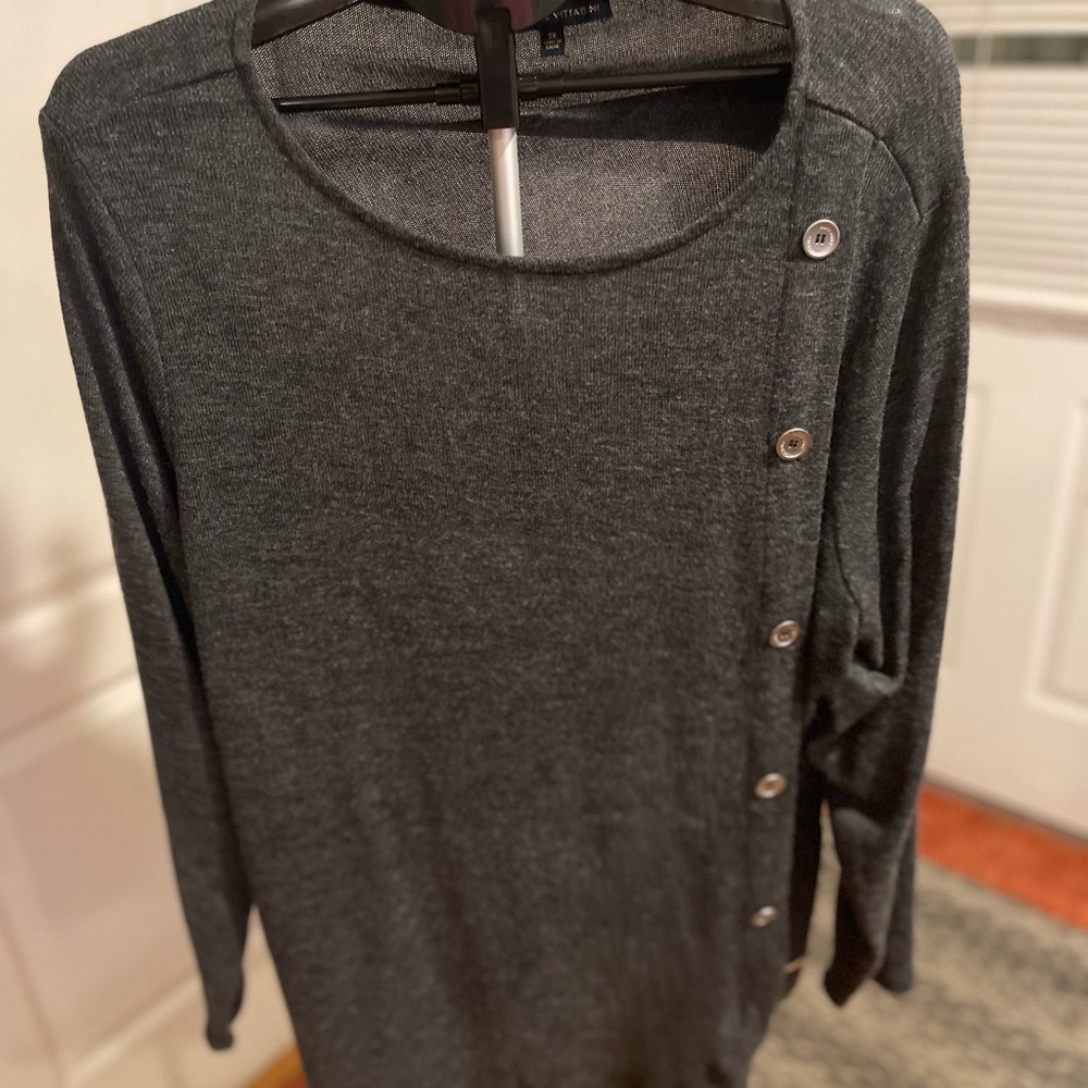 Adrienne Vittadini Charcoal Crew Neck Sweater with buttons. Size 3X NWOT